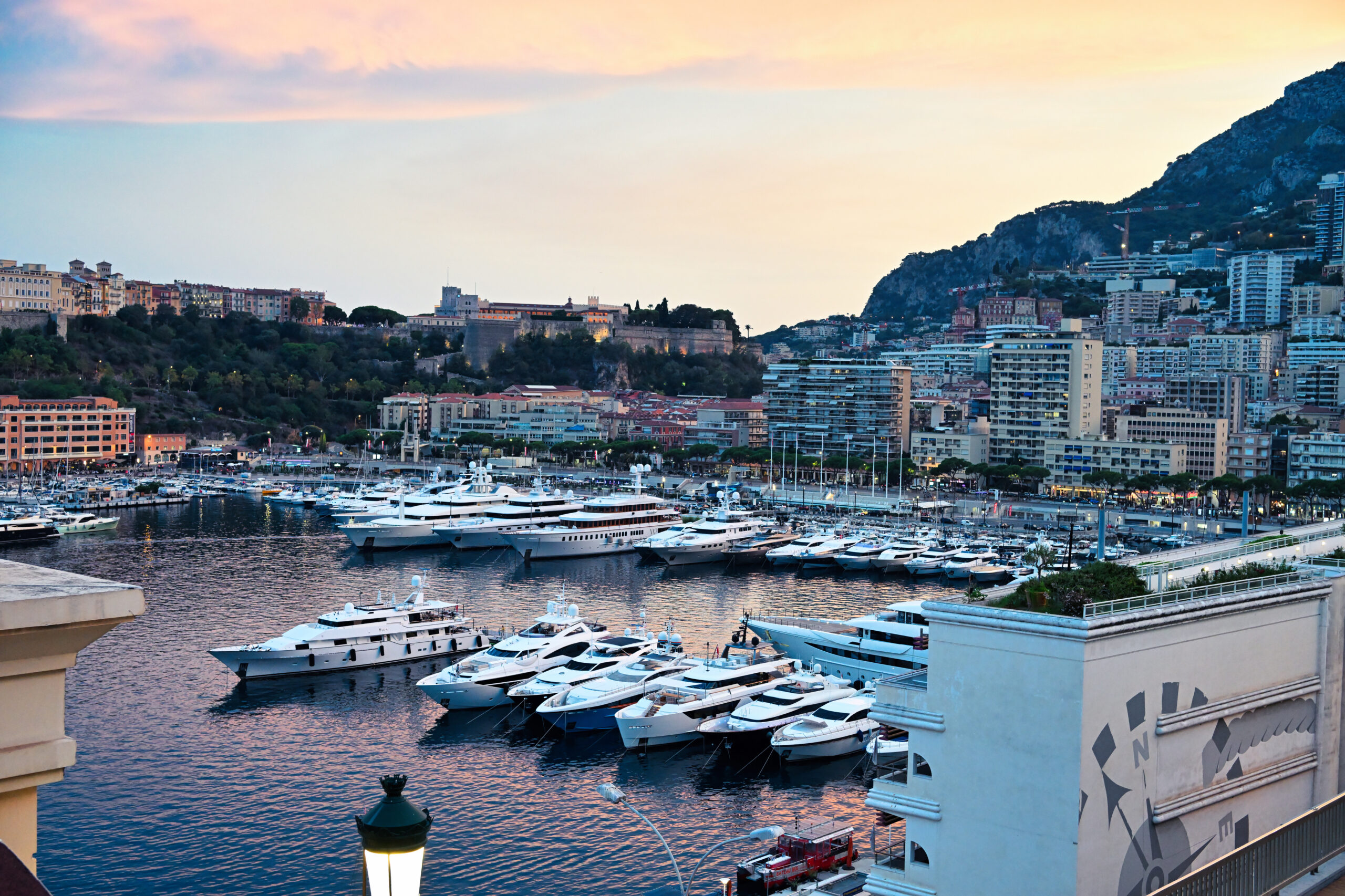 Hire a Private Jet to Cannes