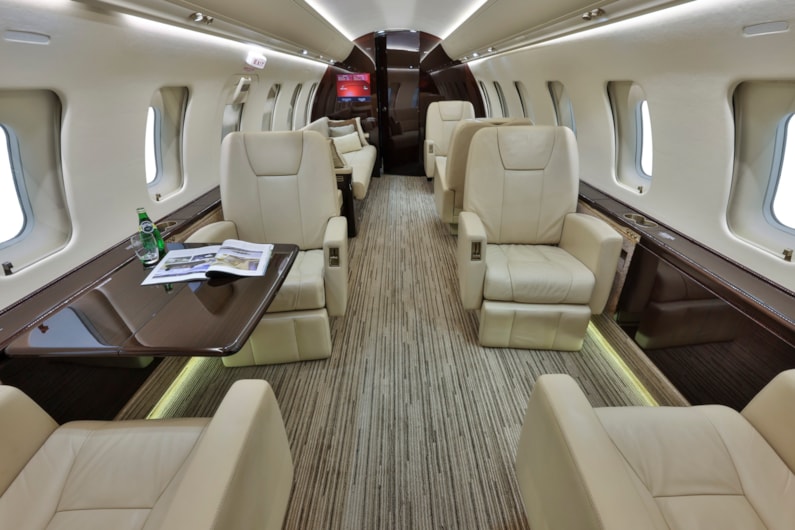 Bombardier Challenger 605 - Zadra Aviation Charter