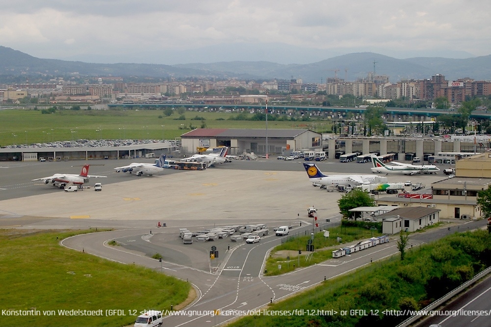 Airport Overview: City-Close Infrastructure with Performance Considerations