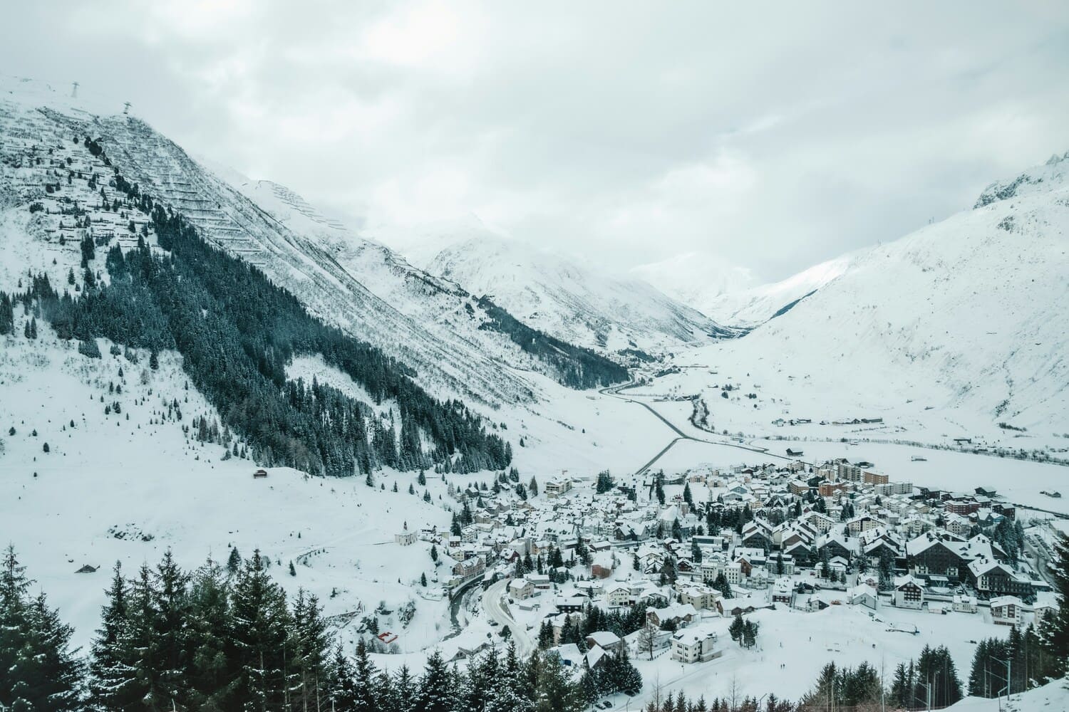 Zurich–Andermatt (Göschenen)