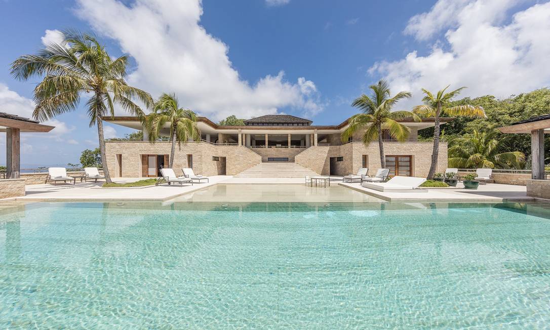 Private Jet Airports in Mustique