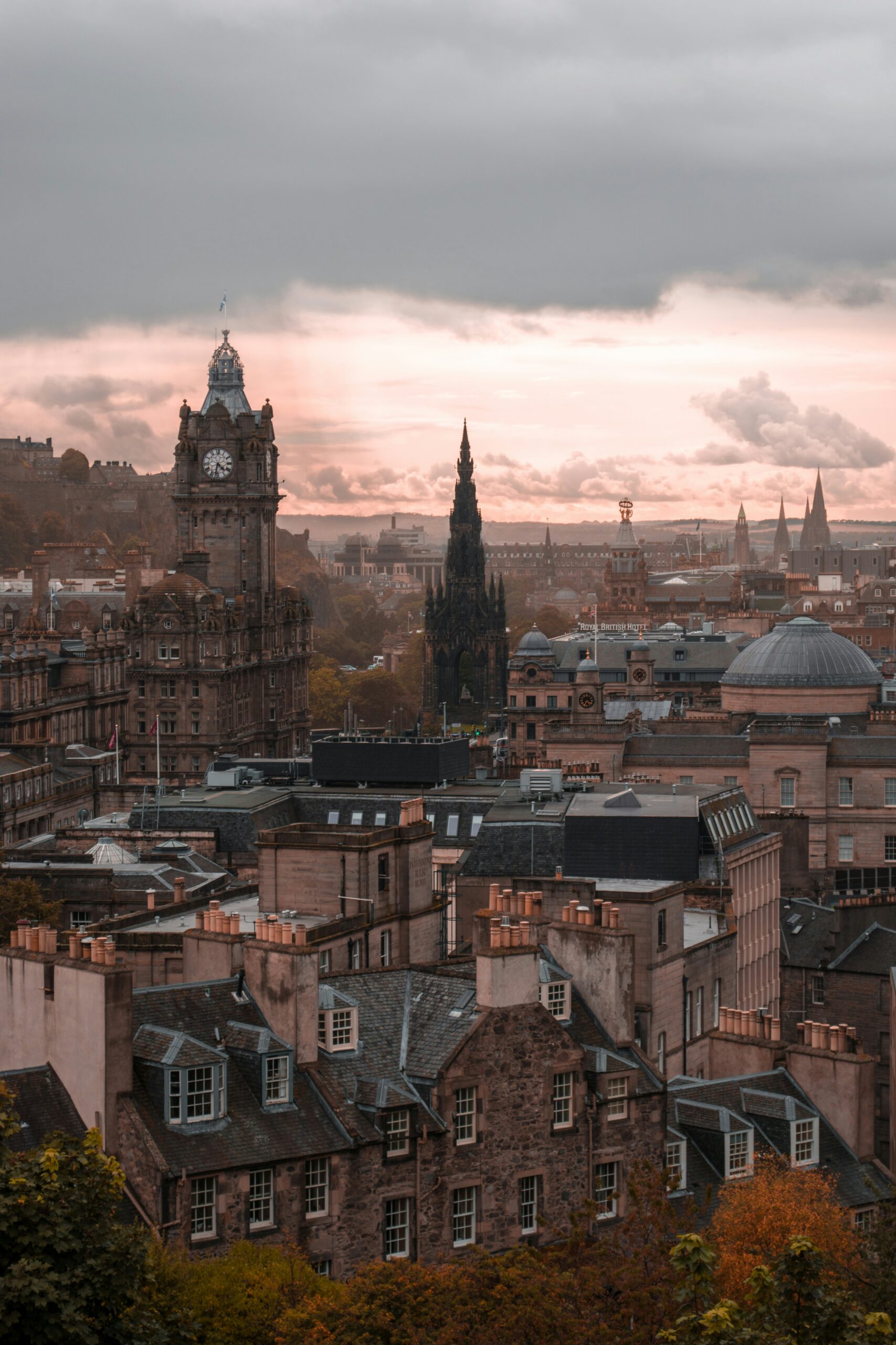 Popular Private Jet Routes to and from Edinburgh