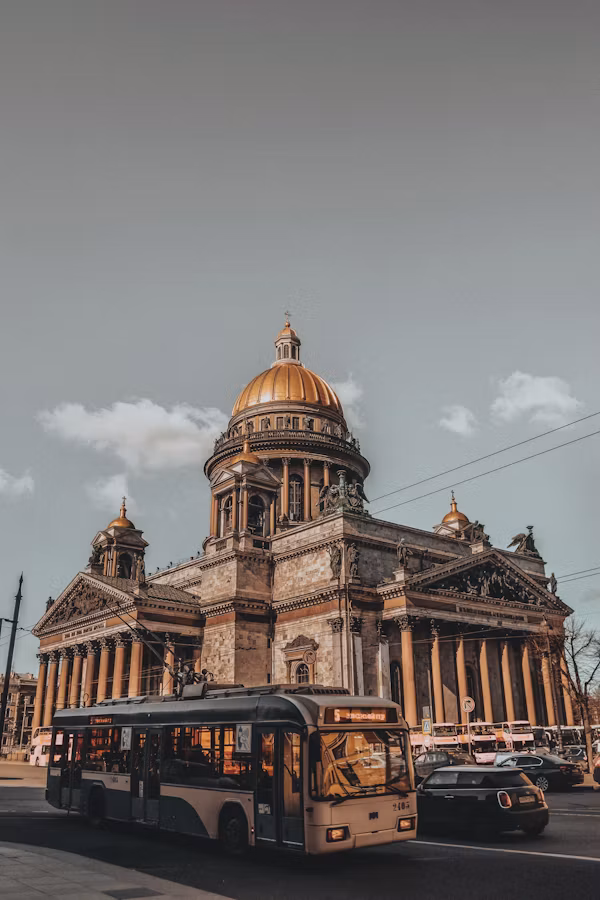 Why Fly Private to Saint Petersburg?
