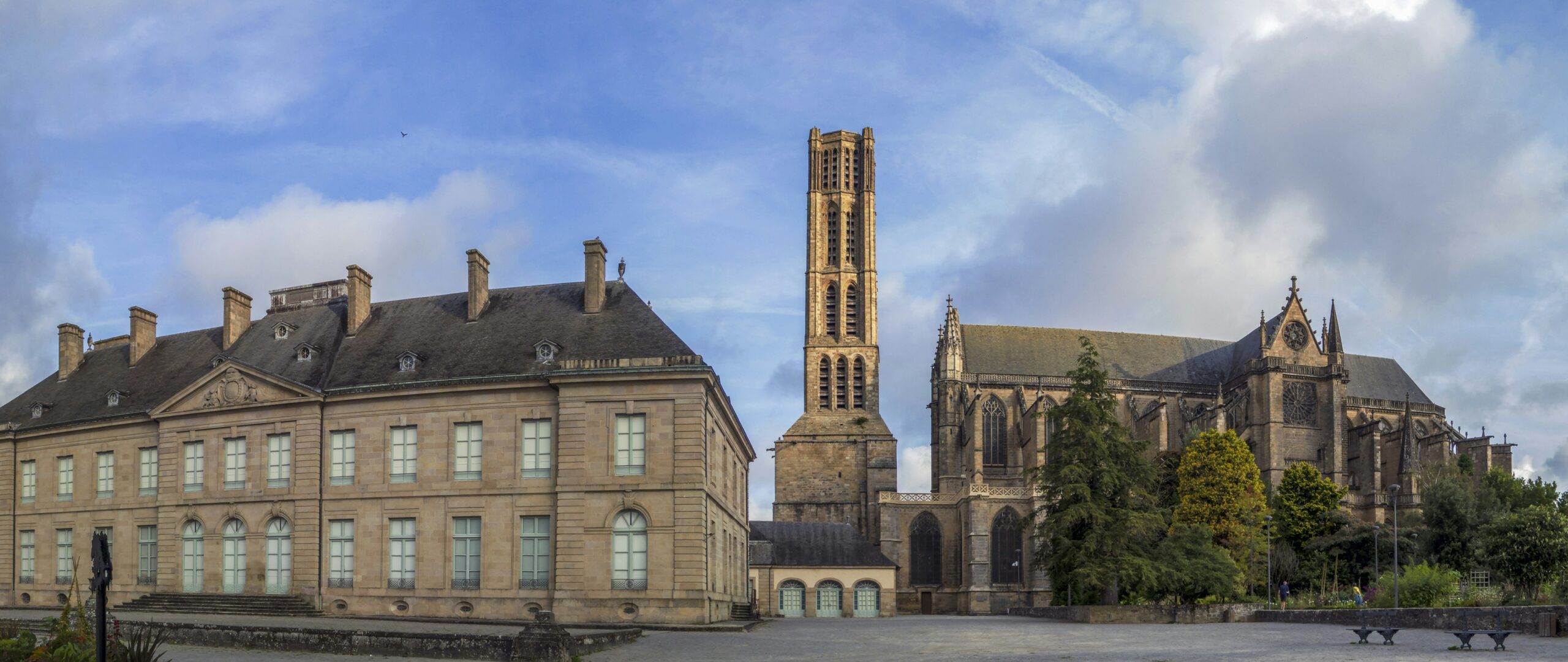 Why Fly Private to Limoges?